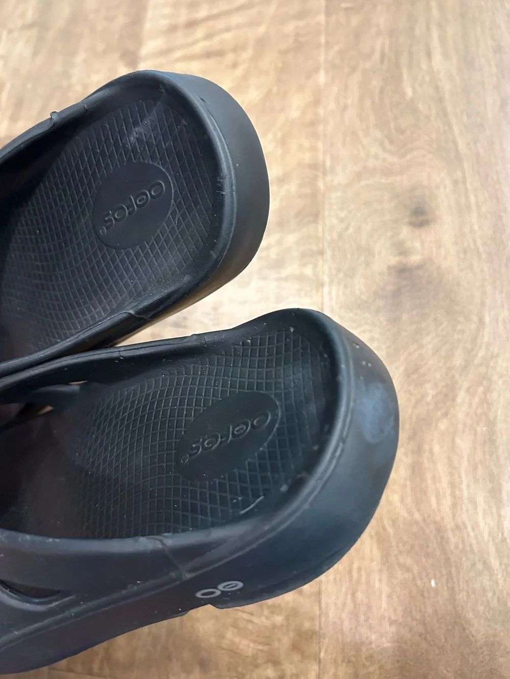 Oofos original recovery sandals flip flops cushion comfort shoes 9M 11W read